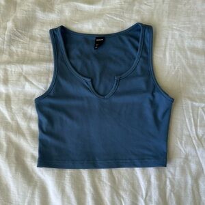 Cropped blue tank top